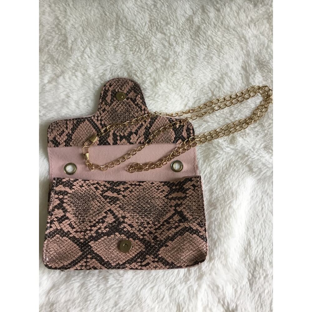 Blush Faux Snake Leather Metal Rings Gold Chain Crossbody Bag - Picture 10 of 12